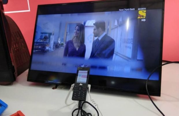 JIo Media cable launched in the market, now the phone will run from TV, the price is so much! (3)