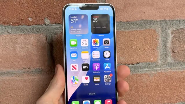स्काई फ्लॉग्स Apple के नवीनतम iPhone £ 19 प्रति माह - और विशेष सौदा आपको 30GB बोनस मासिक डेटा को मुफ्त में जोड़ा जाता है
