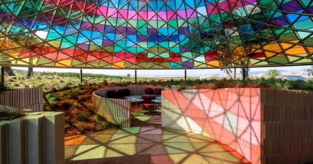 डोनम-एस्टेट-वाइन-कला-और-प्रकृति-को-एक-साथ-लाता.com2F6a2Fcd2F8d139b734507989e8c7b6c5b.jpeg डोनम एस्टेट वाइन, कला और प्रकृति को एक साथ लाता है