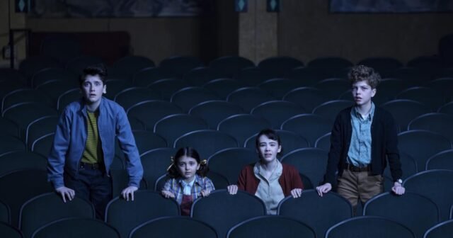 राक्षसों-कट्टरता-और-फासीवाद-पर-इट-वेलकम-टू-डेरी-के.com2Ff42Fa42F06073d11449c9cce498ca23d.jpeg राक्षसों, कट्टरता और फासीवाद पर 'इट: वेलकम टू डेरी' के रचनाकार